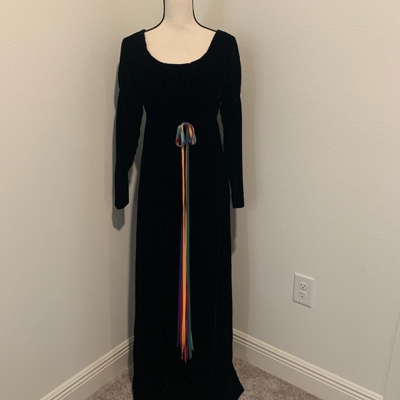 Young Innocent by Arpeja full length renaissance - Picture 2 of 3